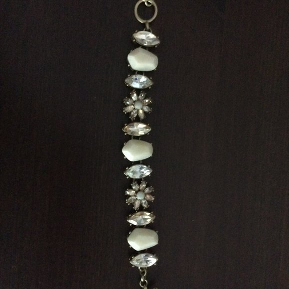 Chloe & Isabel Gardenia Toggle Bracelet - Picture 6 of 7